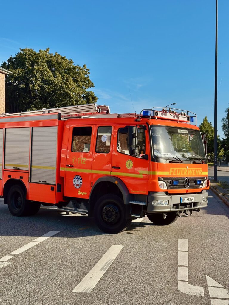 Unser Löschfahrzeug bringt uns Einsatzkräfte schnell an den Notfallort
